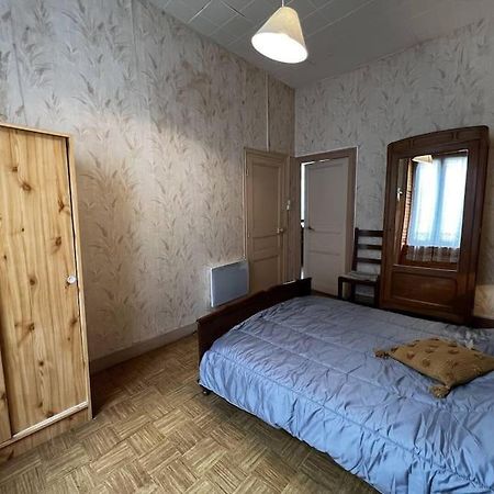 Апартаменты Le Nid Douillet Rustique Linge Fourni Ла-Бурбуль Экстерьер фото