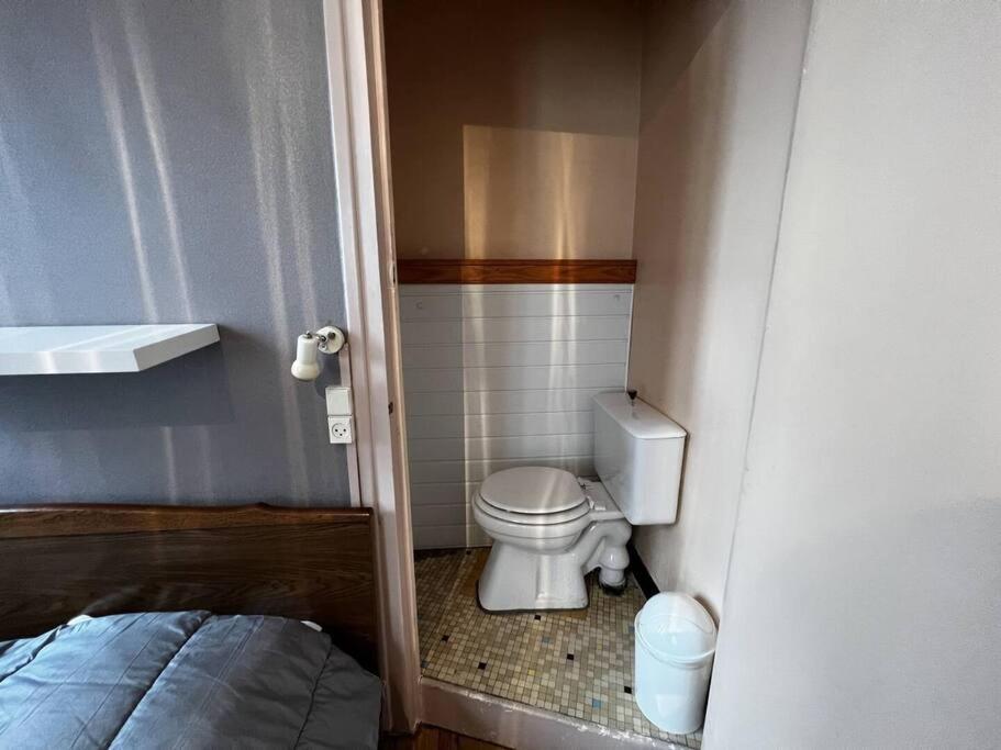 Апартаменты Le Nid Douillet Rustique Linge Fourni Ла-Бурбуль Экстерьер фото