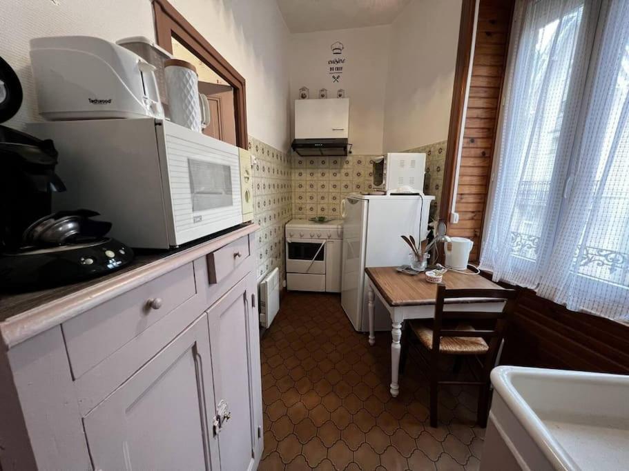Апартаменты Le Nid Douillet Rustique Linge Fourni Ла-Бурбуль Экстерьер фото